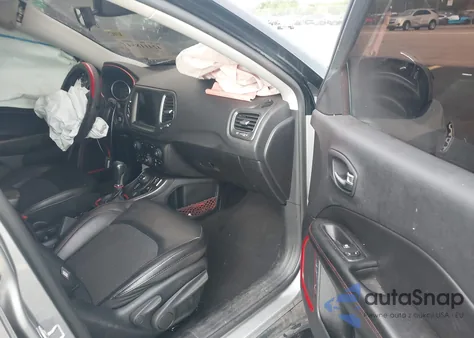 2019 Jeep Compass Trailhawk 4X4 из США, поврежденный, VIN 3C4NJDDBXKT799944